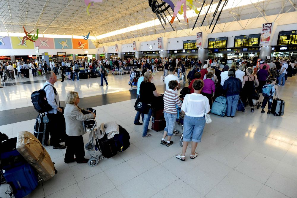 El aeropuerto de Gran Canaria, en una foto de archivo. En febrero fue el primero en pasajeros de Canarias y el tercero de España. 