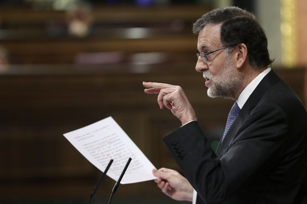 El presidente del Gobierno, Mariano Rajoy, durante su intervención ante el pleno del Congreso donde expone las conclusiones del último Consejo Europeo