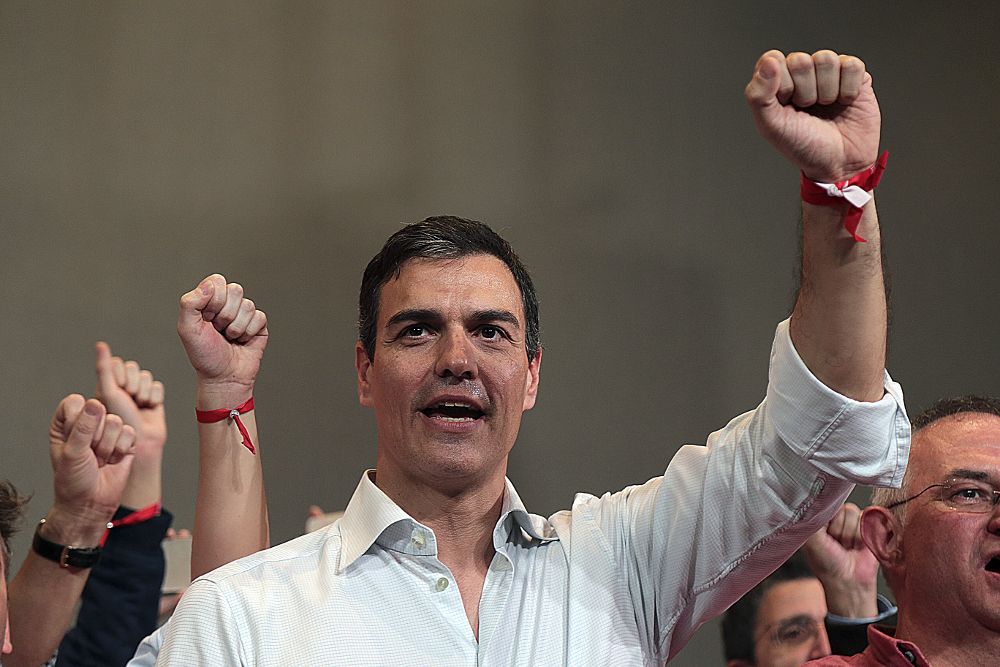 El exsecretario general del PSOE y aspirante a la reelección, en un acto con militantes socialistas en Granada.