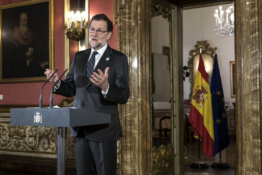 El presidente del Gobierno español, Mariano Rajoy, en la Embajada de España en Roma.