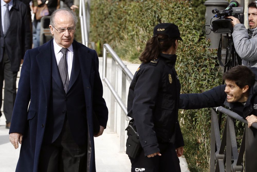 El expresidente de Caja Madrid Rodrigo Rato a su salida de la sede de la Audiencia Nacional.