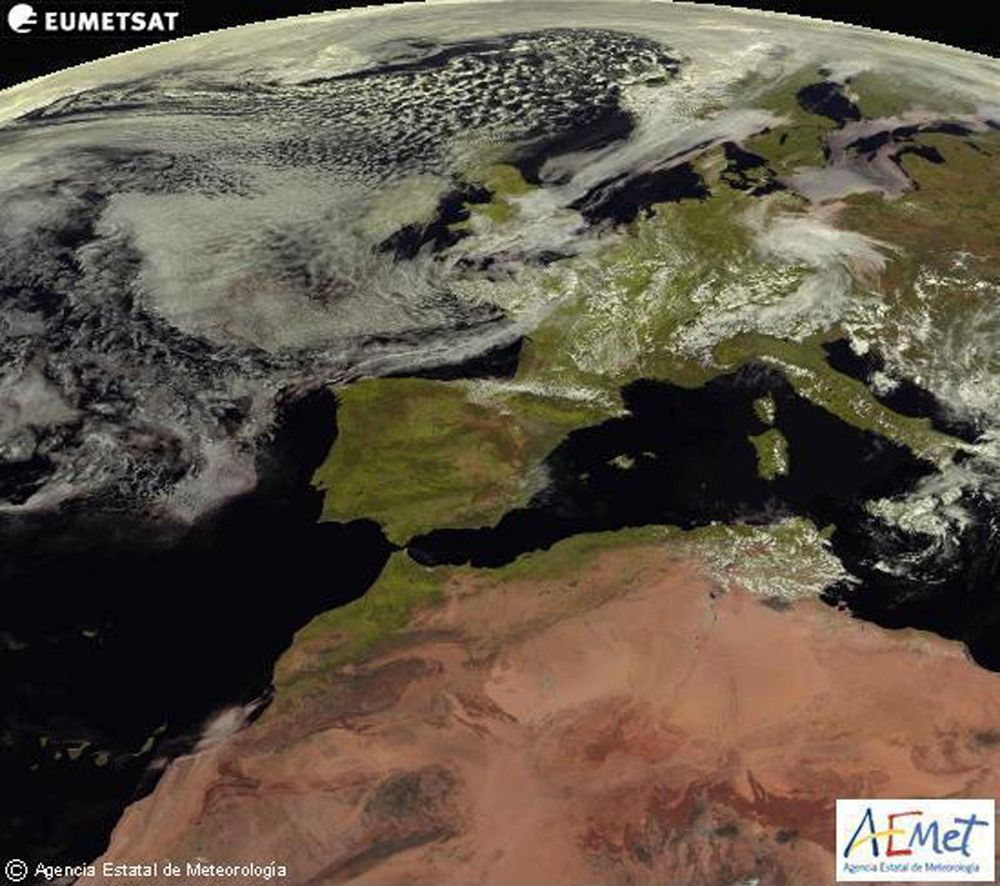 Fotografía del satélite Meteosat para la Agencia Estatal de Meteorología (Aemet), que prevé para este miércoles, cielo nuboso con lluvias débiles y dispersas en el Cantábrico, alto Ebro y Pirineos y descenso de las temperaturas diurnas en el interior peninsular y Baleares. 