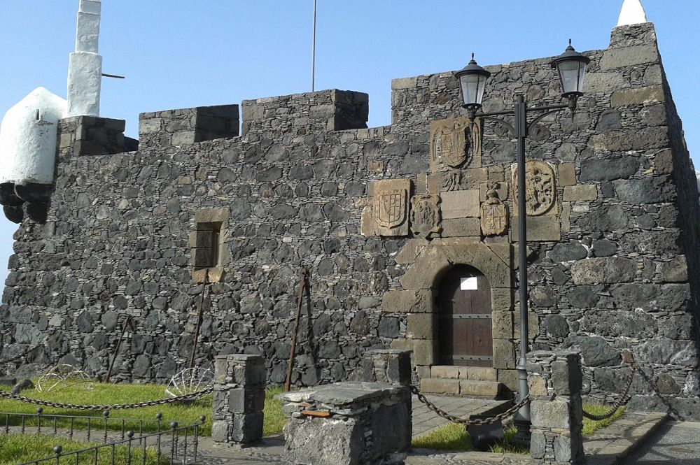 Castillo de San Miguel, en Garachico, el más antiguo de los conservados en Tenerife. Se empezó a construir en 1575.