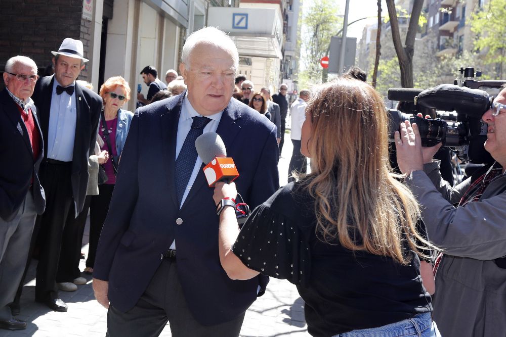 El exministro de Exteriores Miguel Ángel Moratinos a su llegada a la sede del PSOE en Madrid.