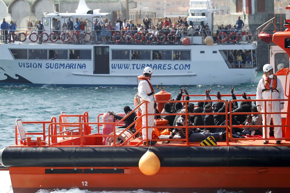 Un anterior rescate de inmigrantes en Tarifa (Cádiz).