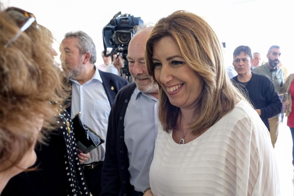 La aspirante a la Secretaría General del PSOE Susana Díaz, durante una reunión con militantes celebrada hoy en Ibiza.