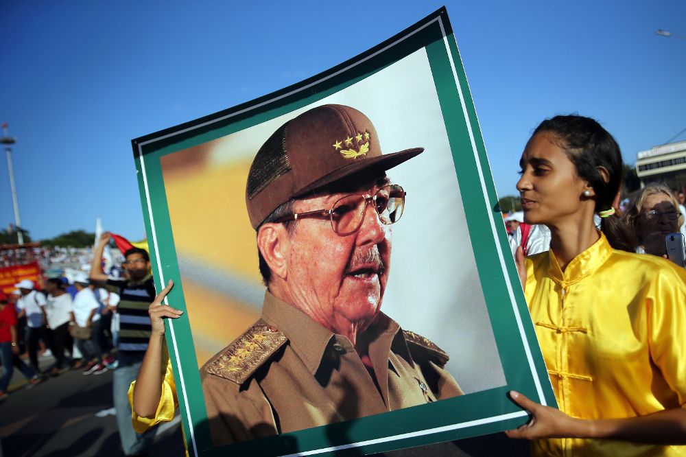 Cuba festejó el Día Internacional de los Trabajadores con llamados a la "unidad" y a enaltecer el valor del trabajo, ratificó su "incondicional" apoyo al Gobierno de Venezuela y reiteró sus reclamos a Estados Unidos en el acto y desfile central presidido por Raúl Castro en La Habana.