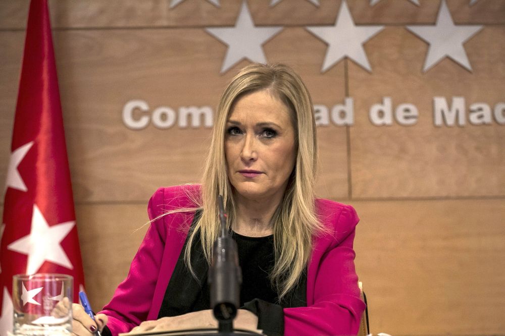 La presidenta de la Comunidad de Madrid, Cristina Cifuentes, durante una comparecencia en rueda de prensa.