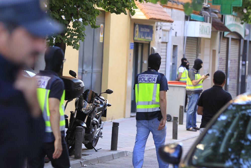 La Policía ha detenido esta madrugada en Madrid a dos marroquíes que se encontraban en un "avanzado y peligroso proceso de radicalización".
