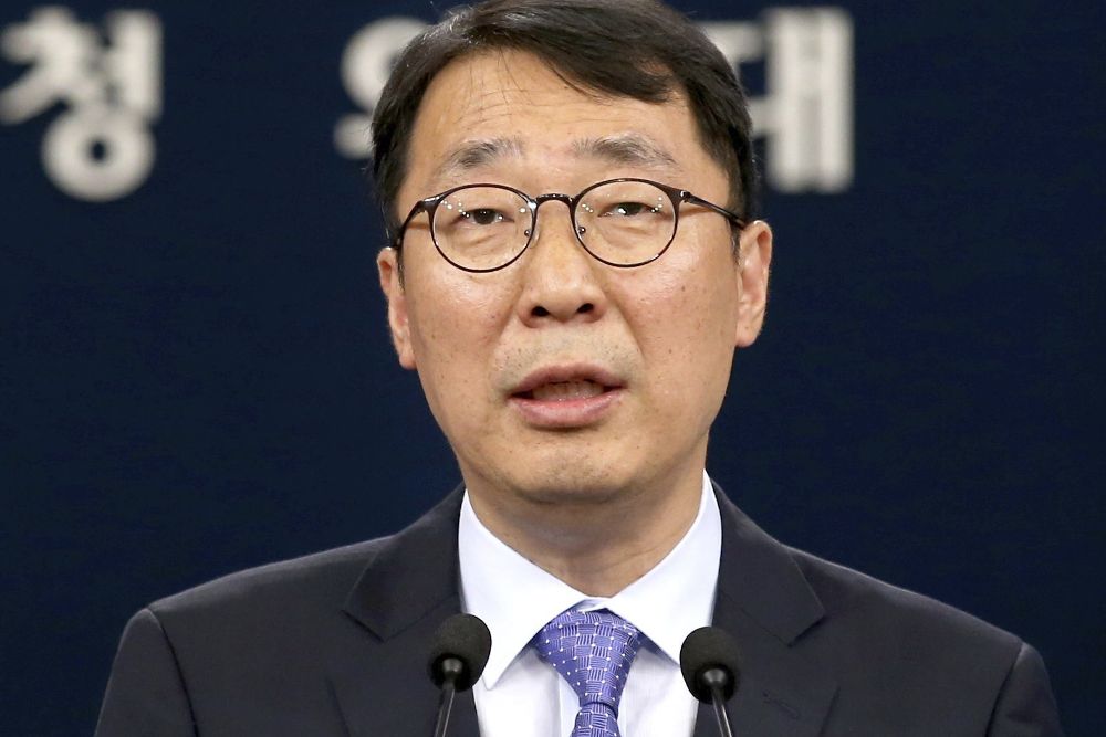 Yoon Young-chan, jefe de prensa del presidente surcoreano Moon Jae-in.