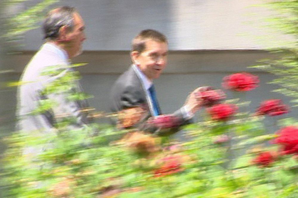Imagen de televisión del fiscal Anticorrupción, Manuel Moix,d., a su salida de la Fiscalia Anticorrupcion después de haber presentado su dimisión.