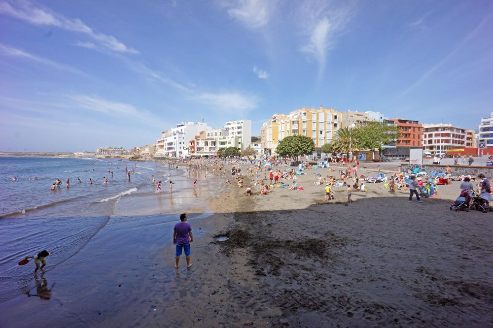 La playa de El Médano volvió a estar en uso desde el mediodía de ayer.