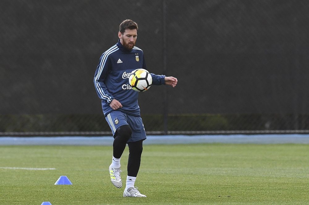 Leo Messi en un entrenamiento con la selección argentina en Australia.