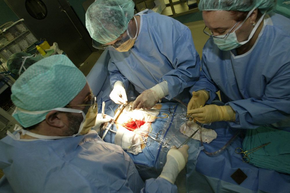 Operación quirúrgica en el Hospital Universitario de Canarias, en 2015.
