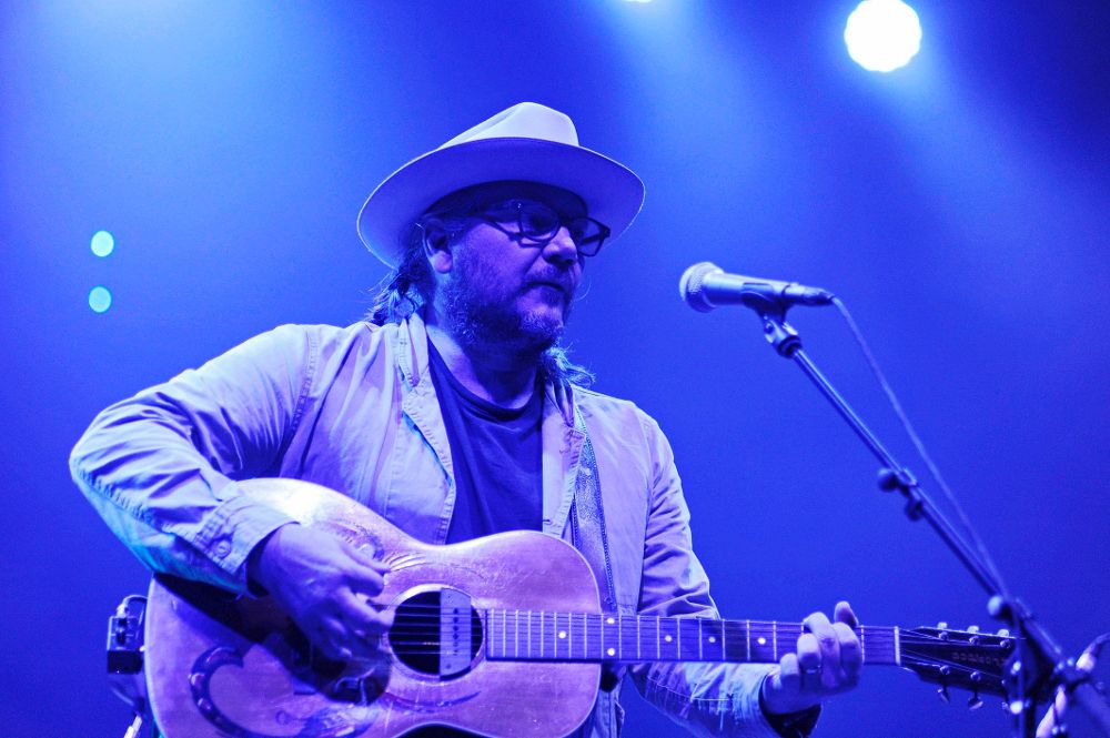 El vocalista y guitarra del grupo estadounidense Wilco, Jeff Tweedy.
