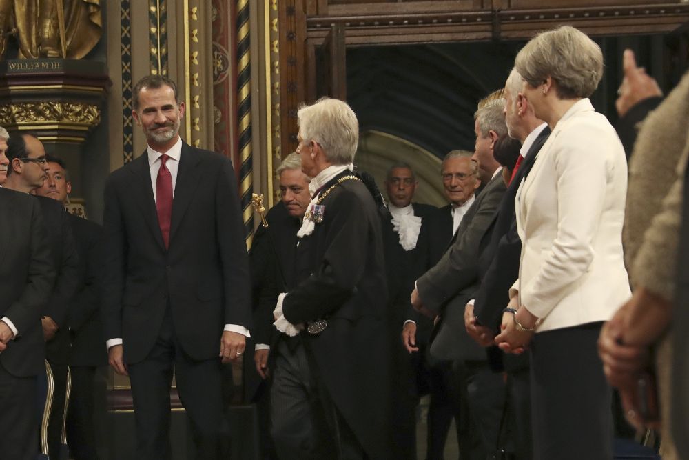 El Rey Felipe VI a su llegada a la sesión conjunta extraordinaria de las dos Cámaras del Parlamento británico.