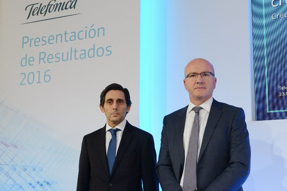 Ángel Vilá Boix (d), consejero delegado de Telefónica junto al presidente de la compañía, José María Álvarez-Pallete.