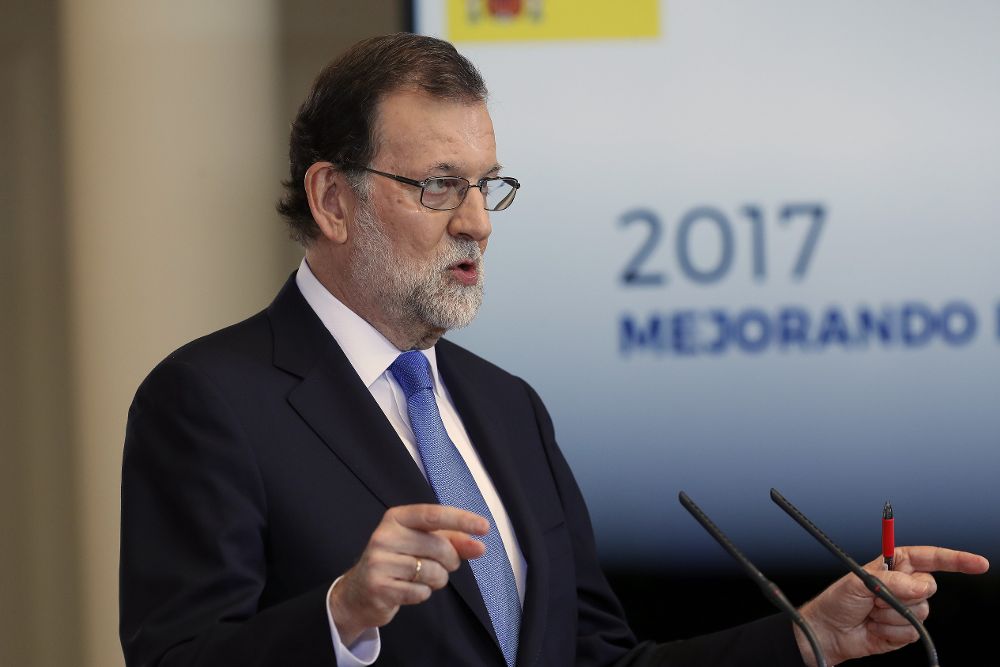 El presidente del Gobierno, Mariano Rajoy, durante su comparecencia, hoy, en Moncloa.