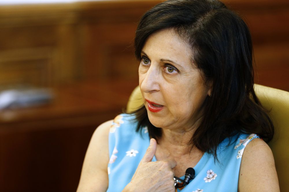 La portavoz del PSOE en el Congreso, Margarita Robles, durante la entrevista con EFE.