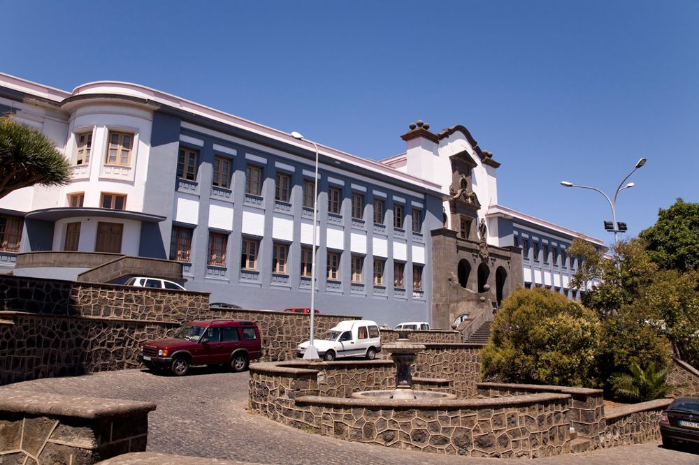 Edificio central de la Universidad de La Laguna.
