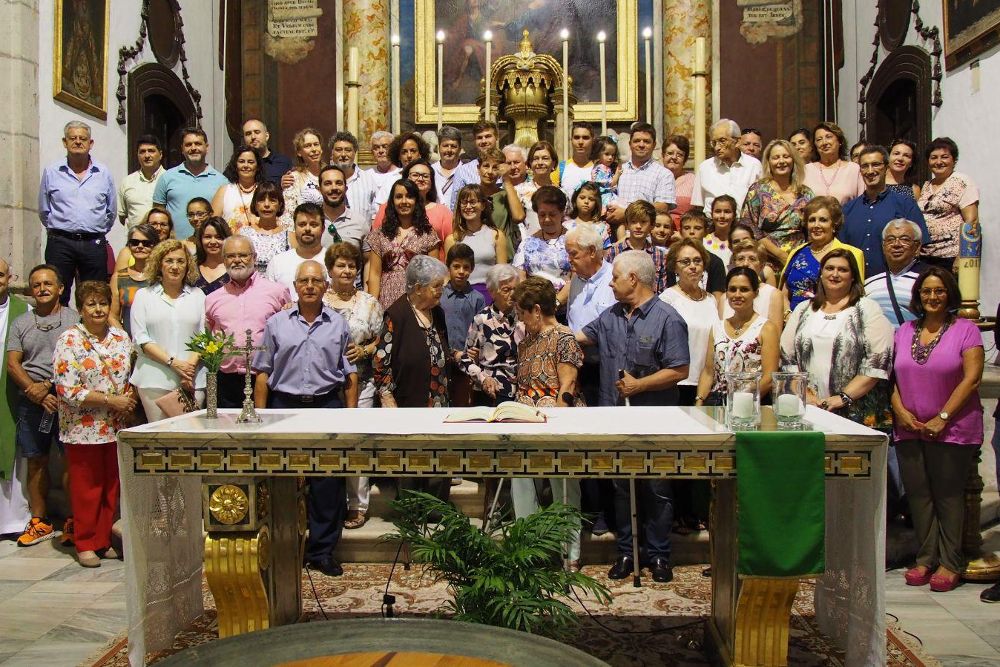 Familiares de Clara Martín reunidos el pasado fin de semana en la iglesia de El Salvador, en Santa Cruz de La Palma.