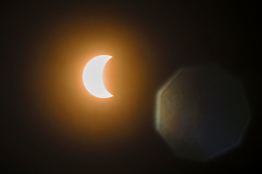 Vista del eclipse solar desde Caracas (Venezuela). 