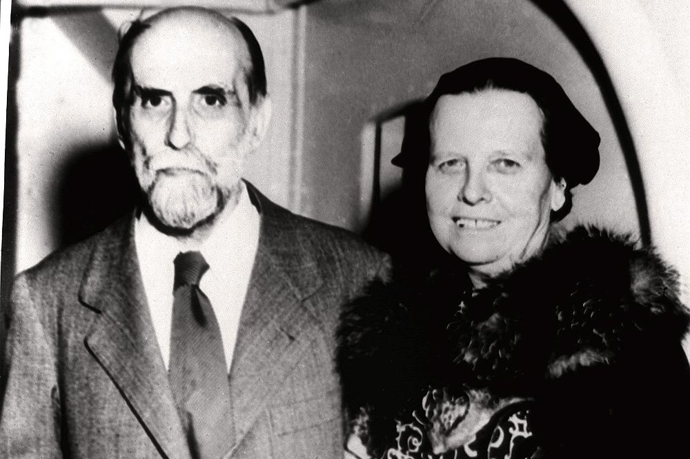 Juan Ramón Jiménez y su esposa en 1956, en San Juan de Puerto Rico.