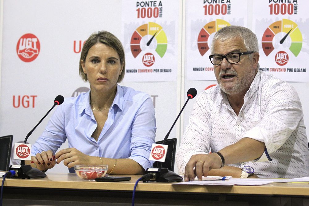 La Secretaria General de UGT, Isabel Araque, y el Secretario Sindical, Gonzalo Pino.