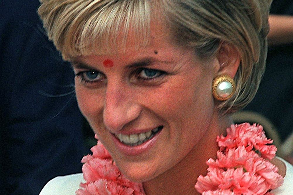 Fotografía del 6 de junio del 1997 que muestra a la princesa Diana de Gales durante una visita al templo hindú de Neasden en Londres.
