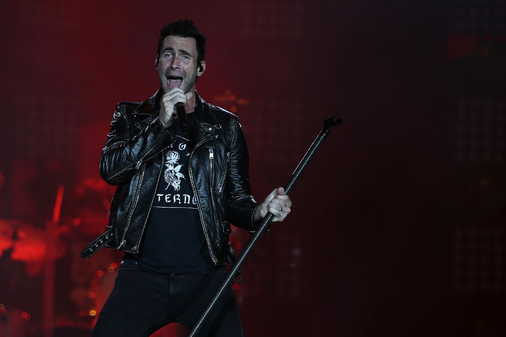 Adam Levine del grupo Maroon 5.