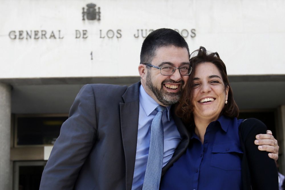 Los concejales del Ayuntamiento de Madrid Carlos Sánchez Mato y Celia Mayer, a la salida de los Juzgados de Plaza de Castilla.
