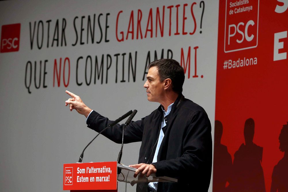 El secretario general del PSOE, Pedro Sánchez, interviene en el acto de inicio de curso político de los socialistas en Badalona.