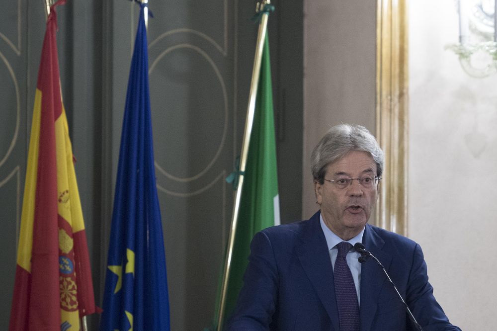 El primer ministro italiano, Paolo Gentiloni, ofrece un discurso durante el 15 Foro de diálogo Italia-España en Roma (Italia) hoy.