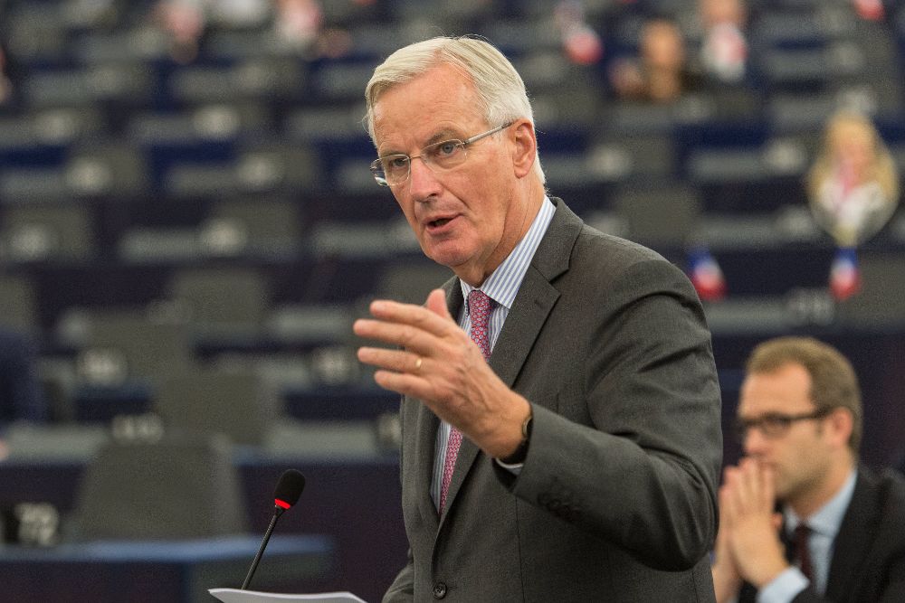 El negociador jefe para el "brexit", Michel Barnier, ofrece un discurso en el Parlamento Europeo en Estrasburgo (Francia) hoy, 3 de octubre.