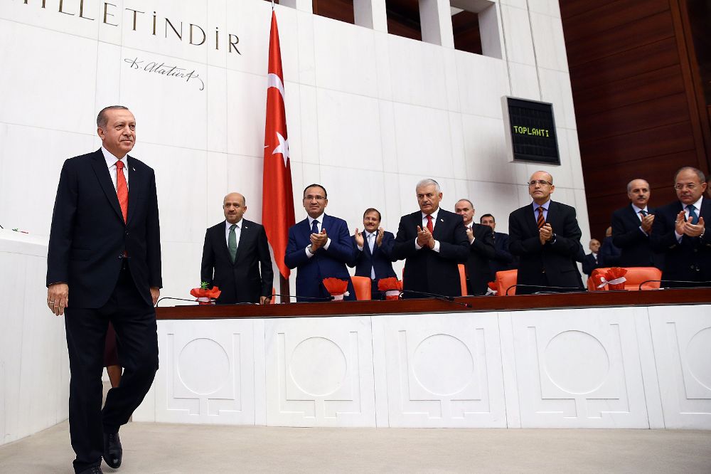Erdogan (i).