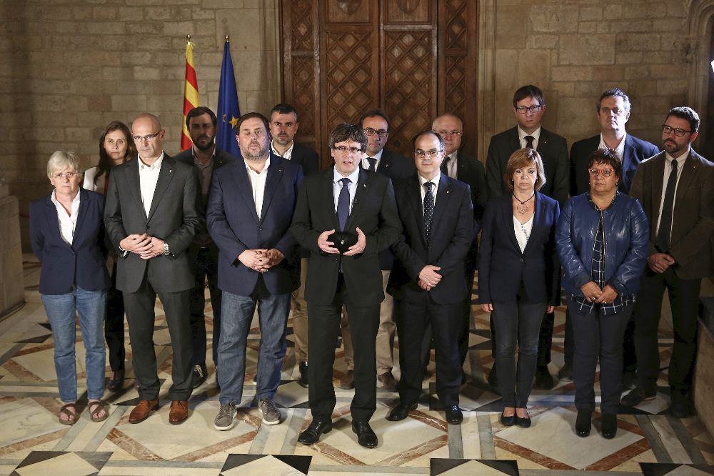 Declaración del president catalán Carles Puigdemont y su gobierno tras el referéndum ilegal.
