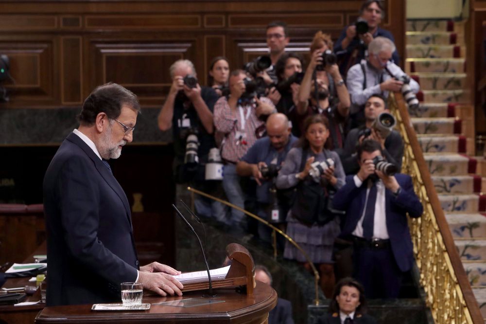 El presidente del Gobierno, Mariano Rajoy, compareció esta tarde ante el pleno del Congreso, para explicar la posición del Ejecutivo ante el desafío independentista en Cataluña.