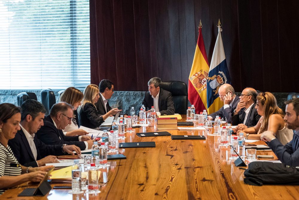 El Presidente D. Fernando Clavijo Batlle en Consejo de Gobierno en Presidencia de Tenerife a 16 de Octubre 2017.