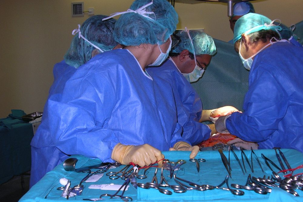 Intervención quirúrgica en el hospital de La Palma, en marzo del año pasado.