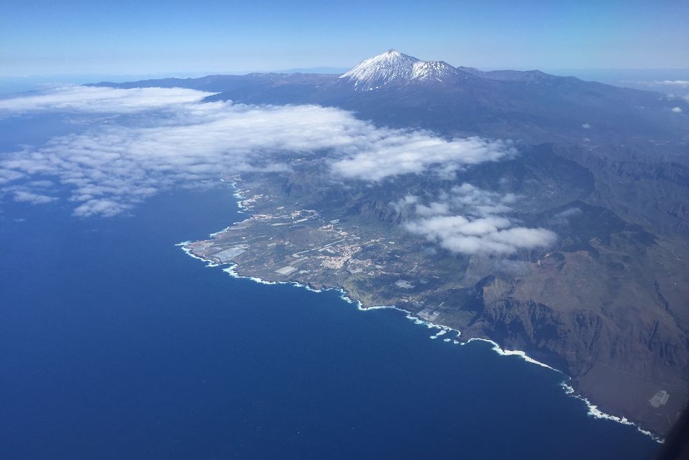 El Teide, visto desde un avión.