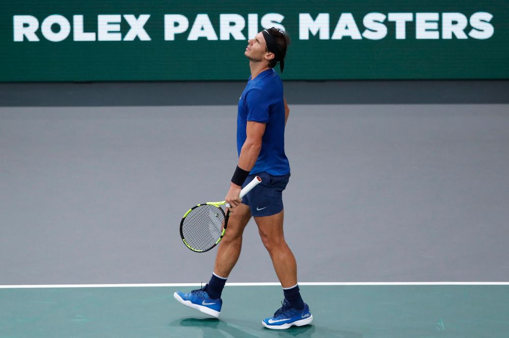 El tenista español Rafael Nadal reacciona durante su partido de octavos de final contra el uruguayo Pablo Cuevas.
