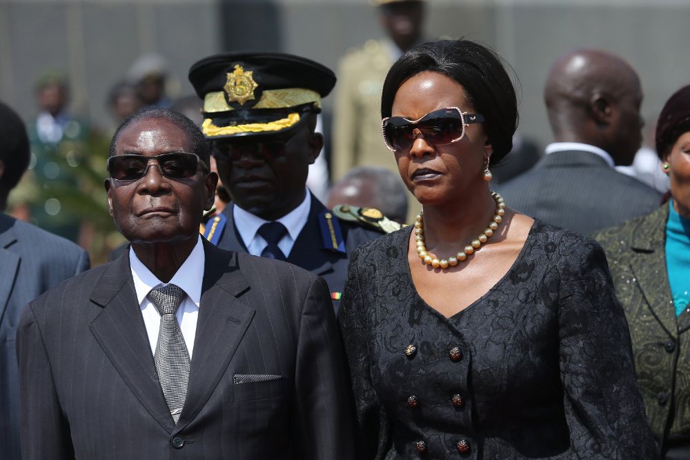 Robert Mugabe y su esposa Grace.