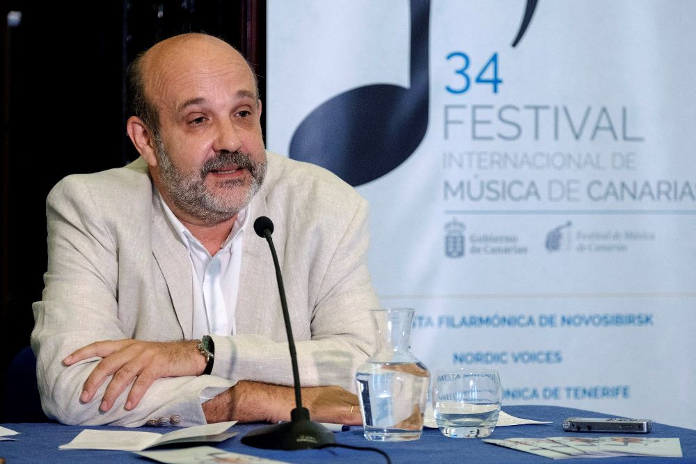 El tenor palmero Jorge Perdigón, hoy, tras la rueda de prensa en la que fue presentado como nuevo director del 34 Festival Internacional de Música de Canarias.