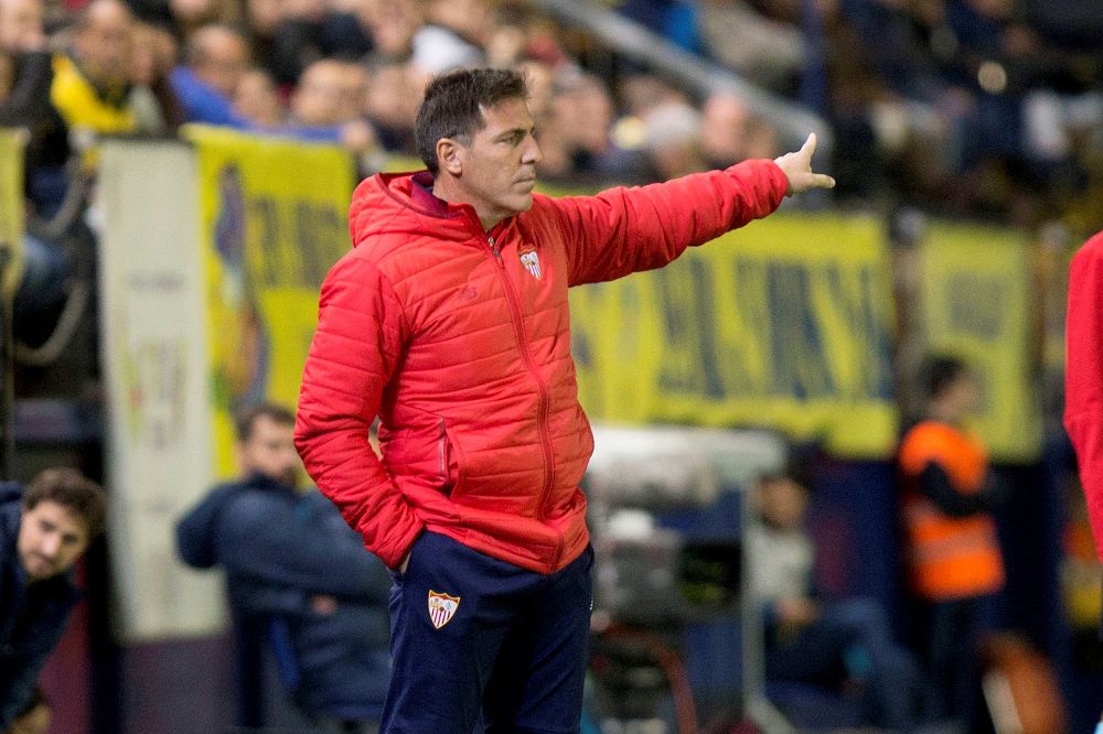 El entrenador del Sevilla, Eduardo Berizzo, durante el partido de ayer entre su equipo y el Villareal.