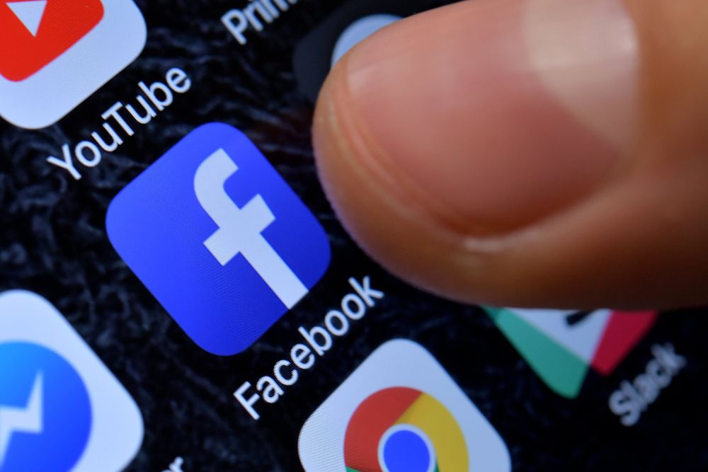 Los servicios secretos citaron a Facebook como una de las grandes tecnológicas que no se responsabilizan de los contenidos que circulan a través de sus redes.