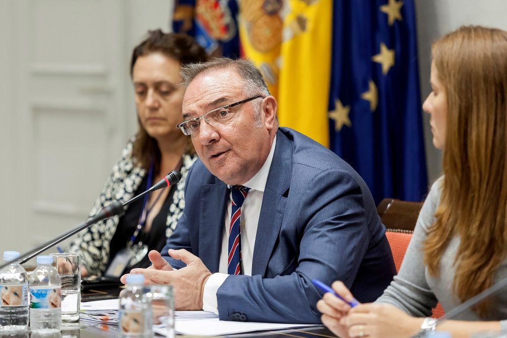 El consejero de Sanidad del Gobierno de Canarias, José Manuel Baltar.