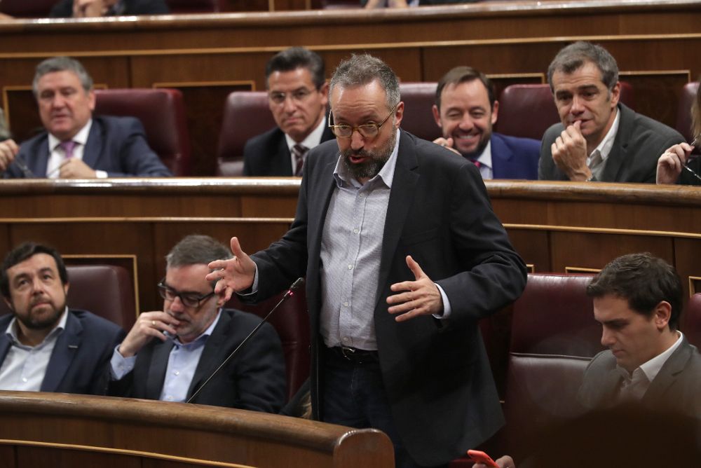 El portavoz de Ciuddanos, Juan Carlos Girauta, durante una intervención en la sesión de control al Ejecutivo en el Congreso.