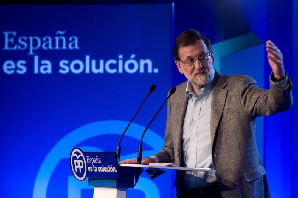 El presidente del Gobierno, Mariano Rajoy, participa en su primer acto de campaña electoral en Cataluña, en Lleida.