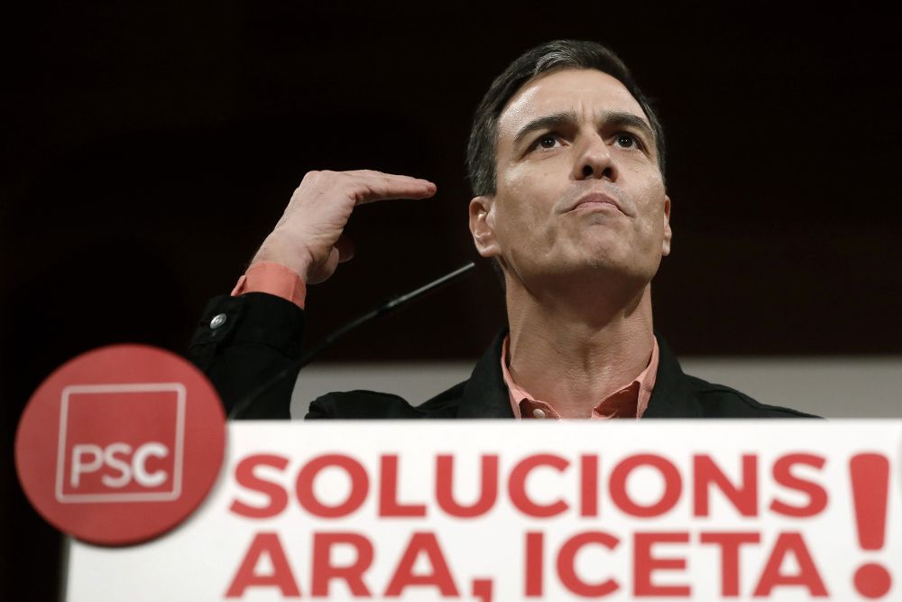 El secretario general del PSOE, Pedro Sánchez, durante su intervención este mediodía en un mitin del PSC en Tarragona, para arropar al candidato de los socialistas catalanes a la presidencia de la Generalitat, Miquel Iceta.