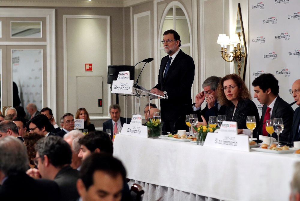El presidente del Gobierno durante su intervención en un desayuno informativo celebrado hoy en un céntrico hotel de Madrid.